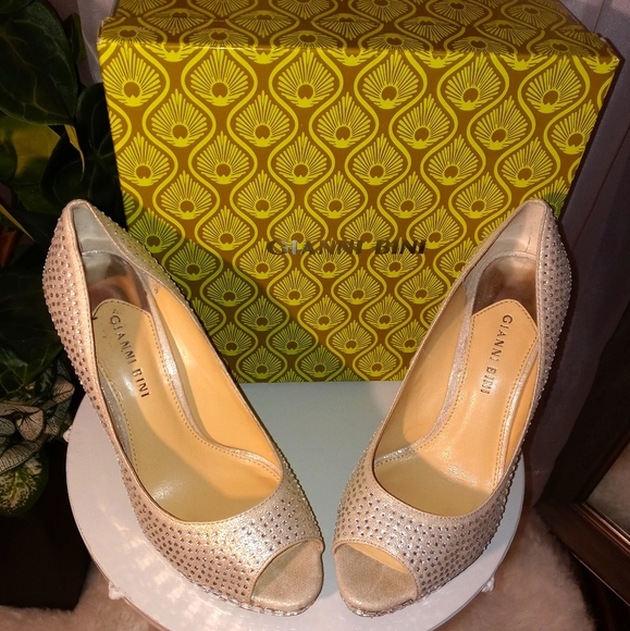 Women's Bejeweled High-heeled Shoes - Picture 1 of 8